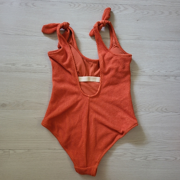 Swimwear Bundle Size M - Picture 7 of 15